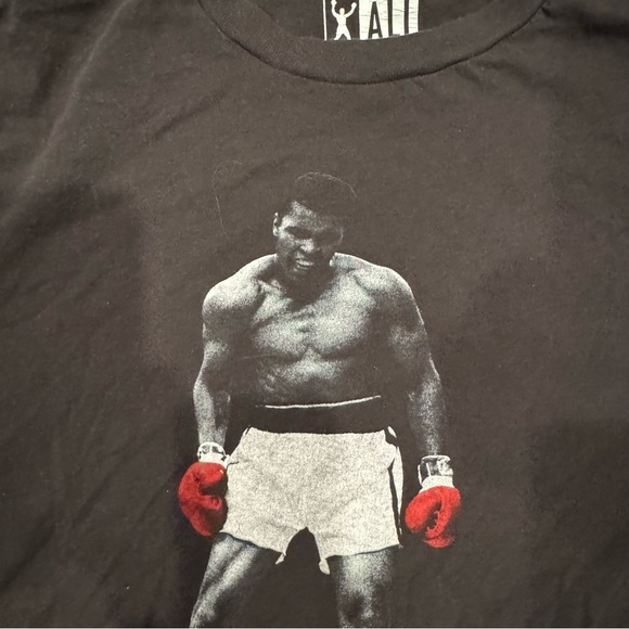 Muhammad Ali Boxing Graphic Short Sleeve Tee - Picture 2 of 3